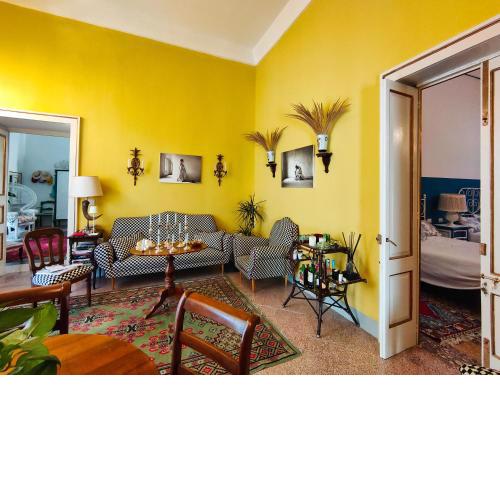 Bacchingham Palace di Casa Camilla Journey