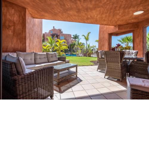 Bahia de los Menceyes Heated Pools