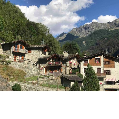 Baita In Pietra Chiesa Valmalenco - A piedi alla funivia Alpe Palu