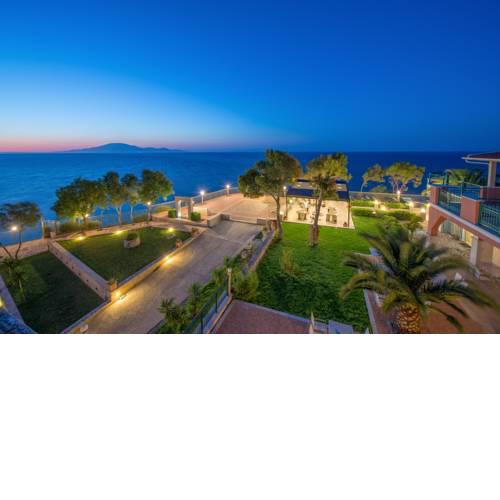 Balcony Hotel
