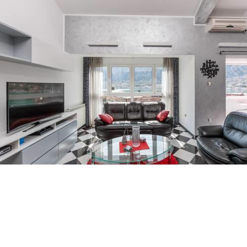 Balcony View Apartment