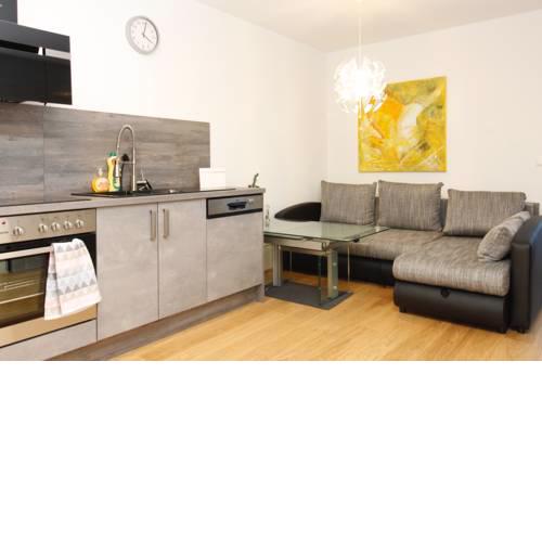 Balcony/pool/free parking garage Studio