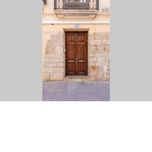 Balmes Flat, 2BDR - central market and city hall