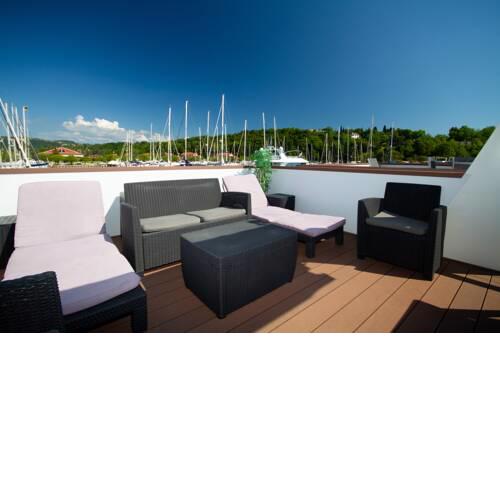 Bamboo Floating House Portorož