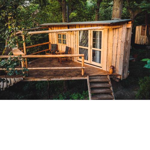 Baráček na stromě - ubytování v korunách stromů, TreeHouse