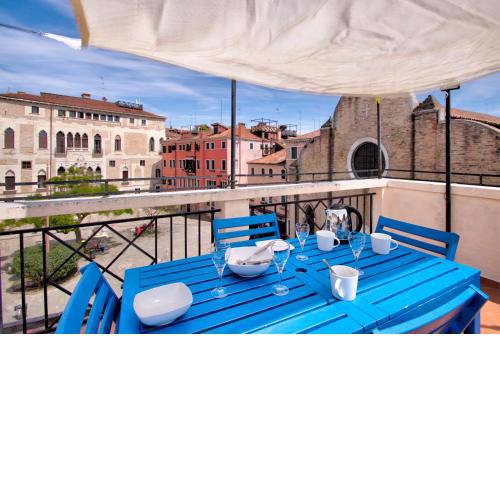 BASILICA-TERRACE, private pano-view, aircond