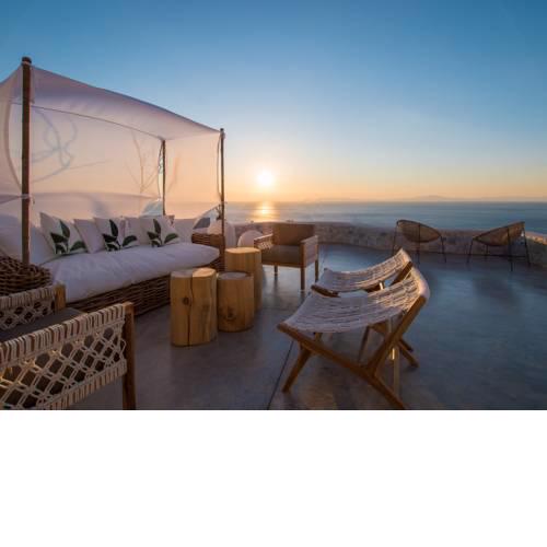 BASSA MAINA Villas & Suites