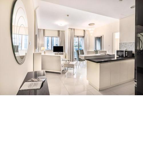 Baytik - Amazing 1 BR Apartment Damac Mall Street, Downtown