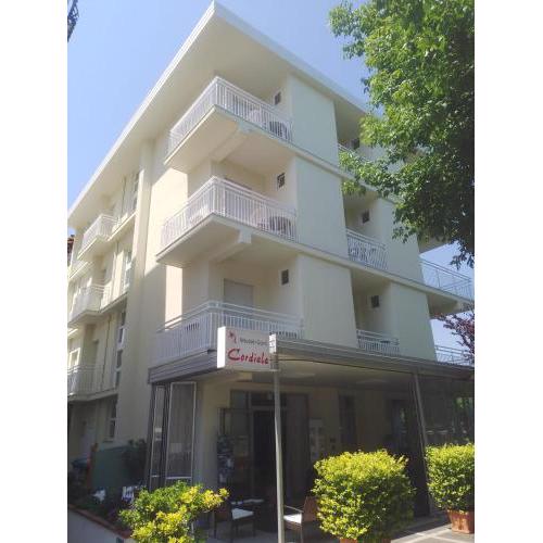 B&B - Meuble' - Hotel " CORDIALE "