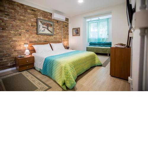 B&B Artistic Tirana
