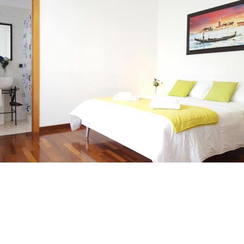 B&B Bluevenice
