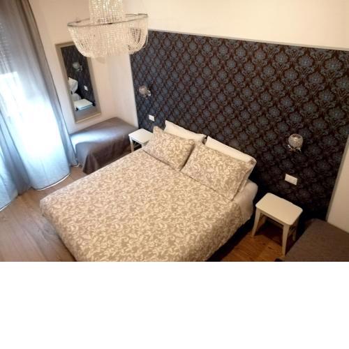 B&B Dante Rooms and Apartment