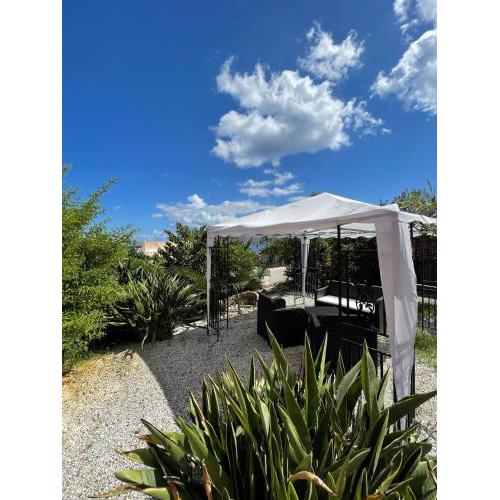 B&B Villa Pomelia, Villa nel corso di Santa Marina a 50 mt dal mare
