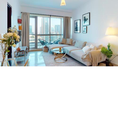 BCL12 - Stunning 1BR with Full Marina view in Bay Central Tower