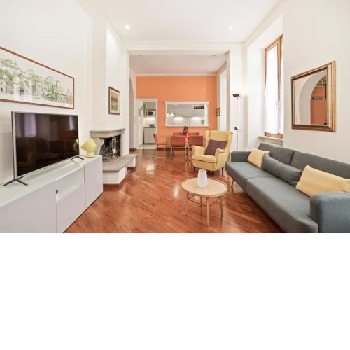 BDC - Coliseum Superior Apartment