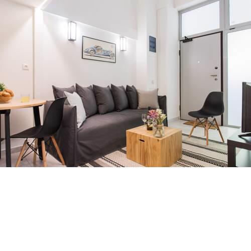 Be based in this groovy loft in the CITY CENTER!!