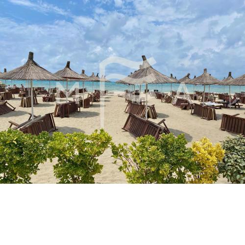 Beach 600