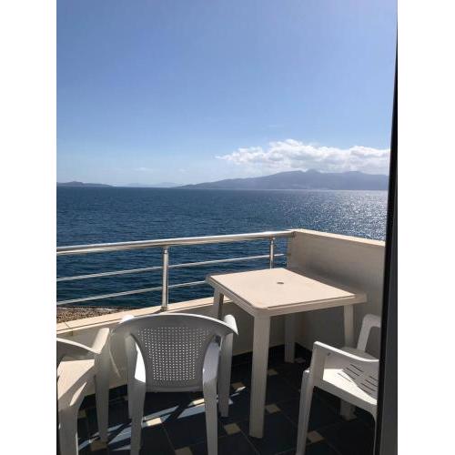 Beach flat Saranda, wonderfull sea view