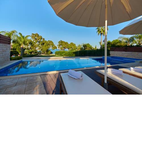 Beach Front Bella Vista