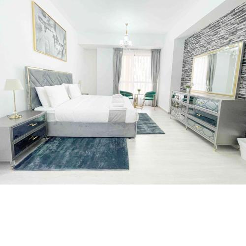 Beach Front JBR apartments by HAPPY SEASON HOLIDAY homes