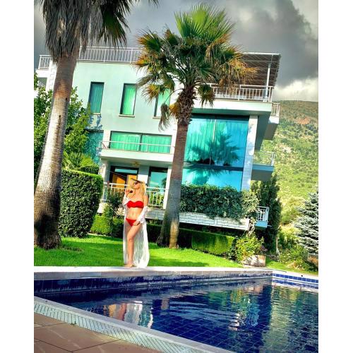 Beach Hiking Holiday Villa Luanit