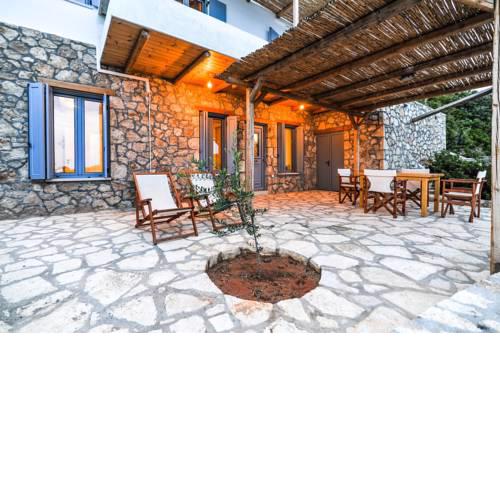 Beach House Petrino