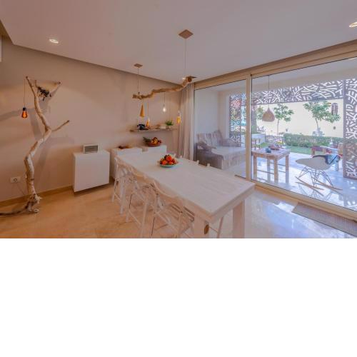 Beach Style 2 Bedroom Heaven Mangroovy Ground Floor, Pool & Beach