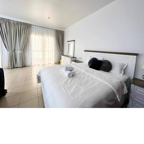 Beachfront Amazing Studio Apartment in Rimal JBR