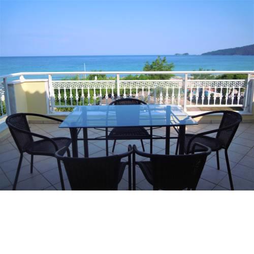 Beachfront Apartment Katerina