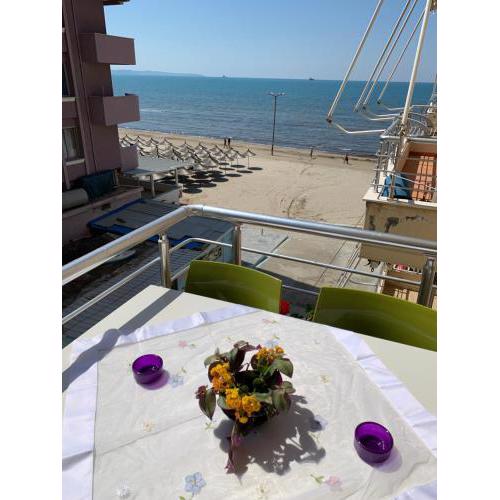 Beachfront apartment Nita