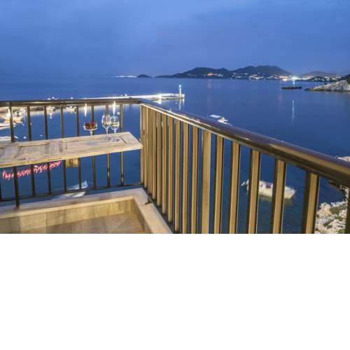 Beachfront Apartment Olga