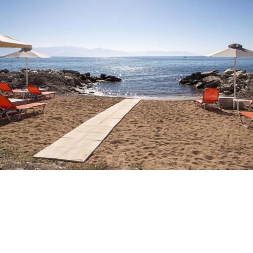 Beachfront Cosy Home - Breakfast included