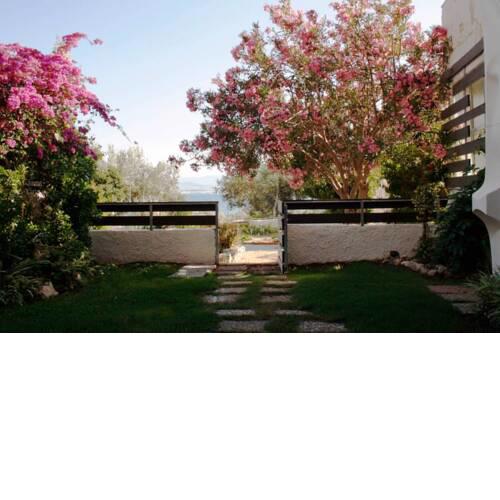 Beachfront Garden Apartment- Atlas complex