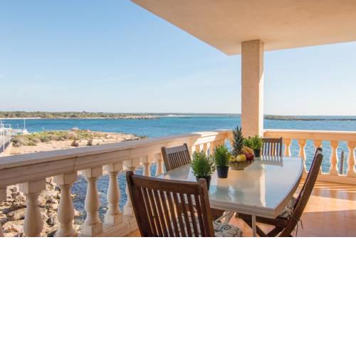 Beachfront holiday apartment Lotja 7