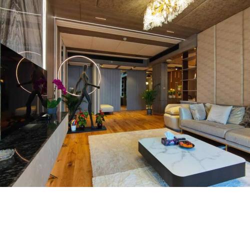 Beachfront Luxurious 3 Bedroom Apartment Facing Dubai Eye