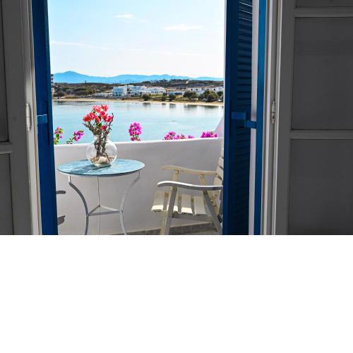 Beachfront Luxury Bocamviglies - Naoussa Bespoke View