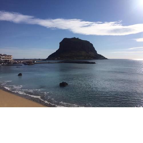Beachfront Maisonette