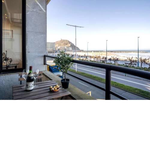 Beachfront Zurriola luxury apartment