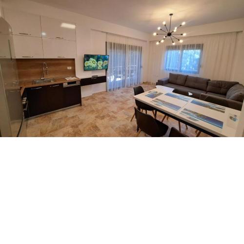 Beachside Living 662