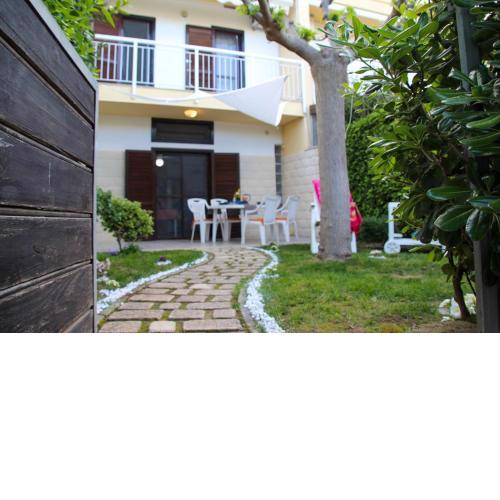 BeachyVibes Home