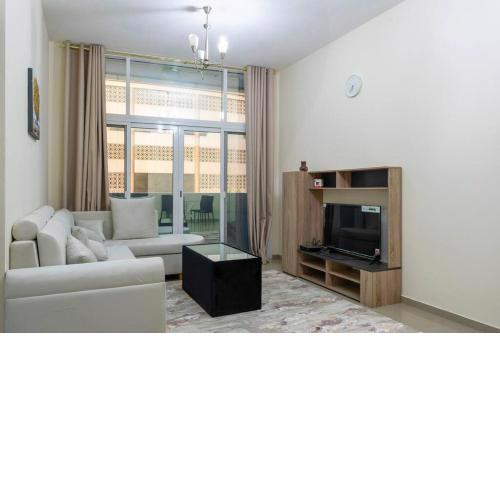 Beautiful 1 BR flat in Sports City