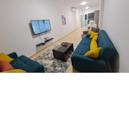 Beautiful 2 bedroom apartment overlooking the sea and swimming pools for recreation and spending time with the beauty of nature