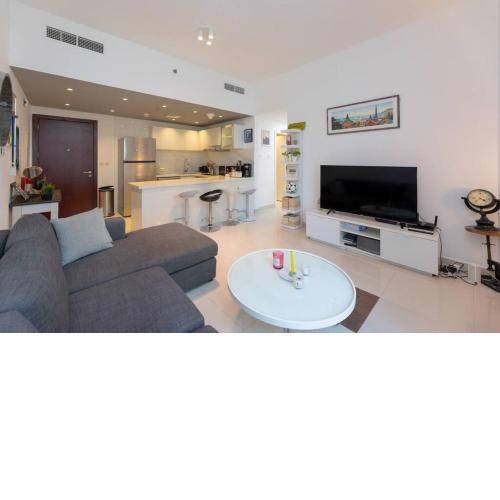 Beautiful 2 BR in Marina Wharf w Waterfront View