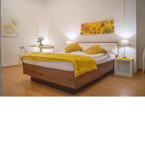 Beautiful 2BR 12. min from Downtown
