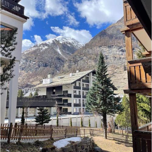 Beautiful Amara Apt. 2 person.