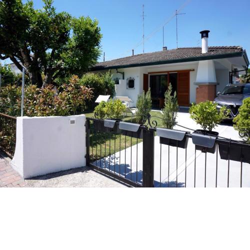 Beautiful and modern villa for 6 people by Beahost Rentals