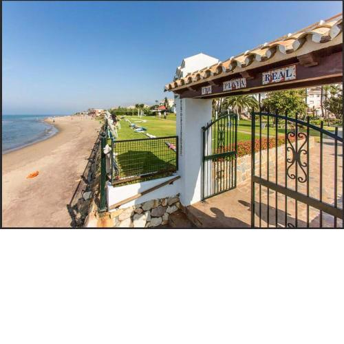 Beautiful Apartment -Direct access to the beach