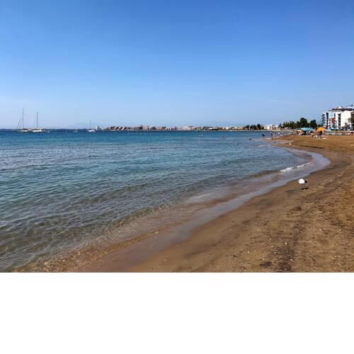 BEAUTIFUL APARTMENT CLOSE TO THE BEACH IN ROSES