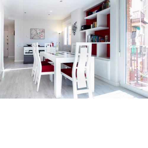 Beautiful apartment for 4 PAX bright and quiet.