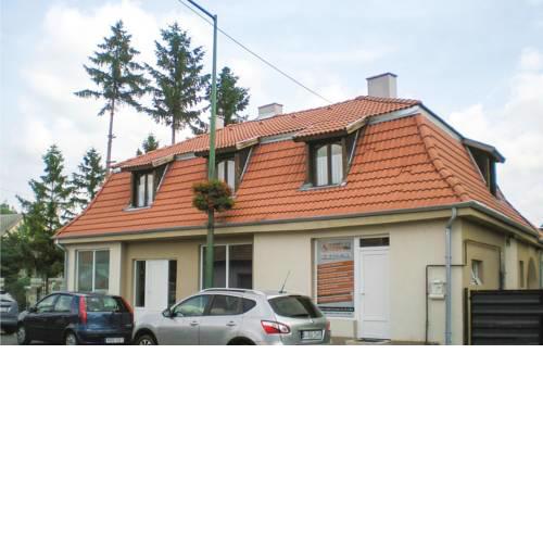 Beautiful apartment in Balatonfüzfö w/ Indoor swimming pool, WiFi and 1 Bedrooms
